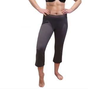 Athleta kick Capris Small